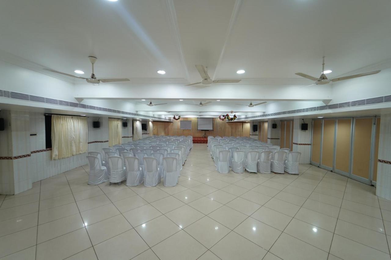 Hotel Palmyra Grand Inn Тірунелвелі Екстер'єр фото