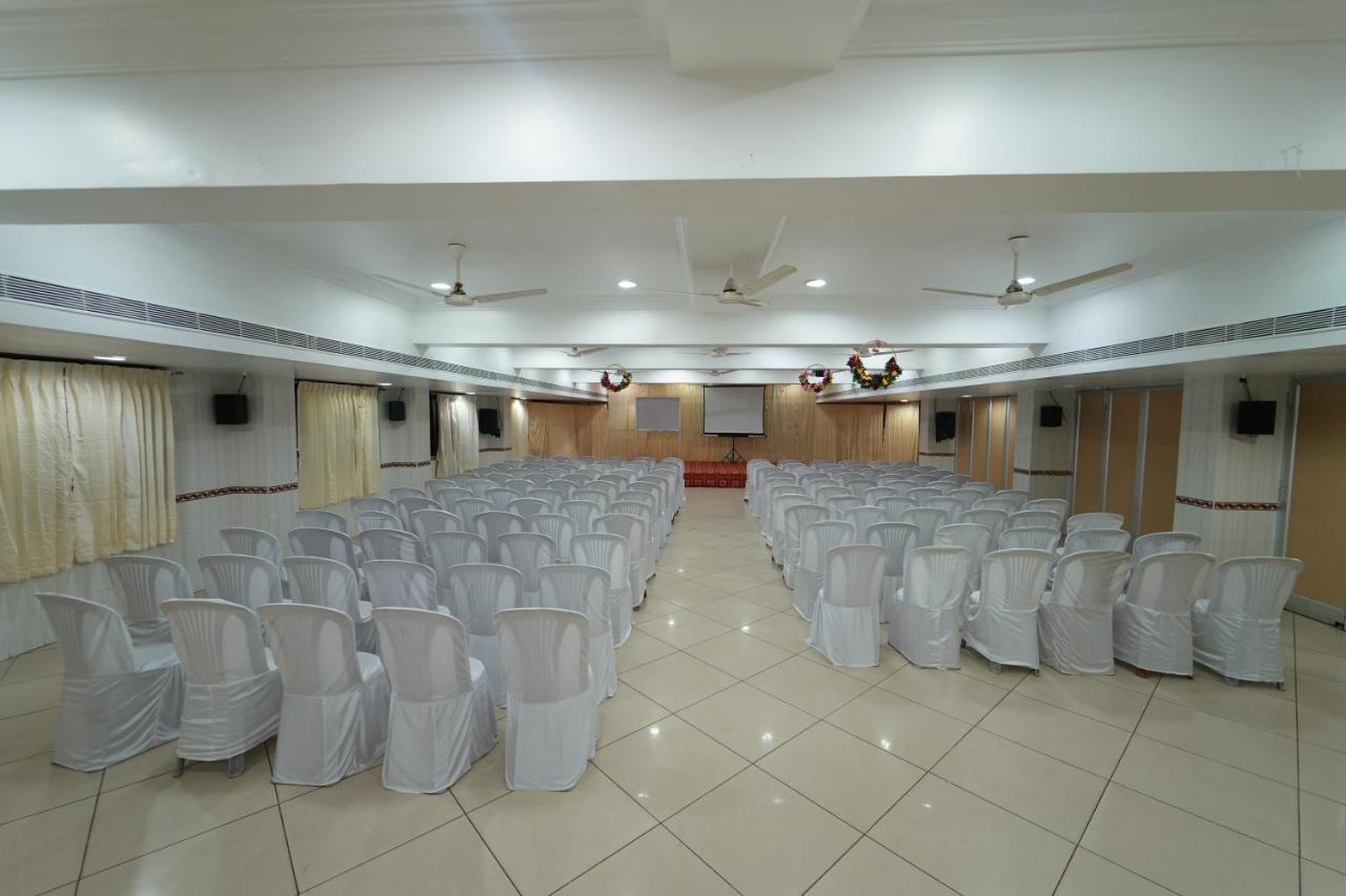 Hotel Palmyra Grand Inn Тірунелвелі Екстер'єр фото